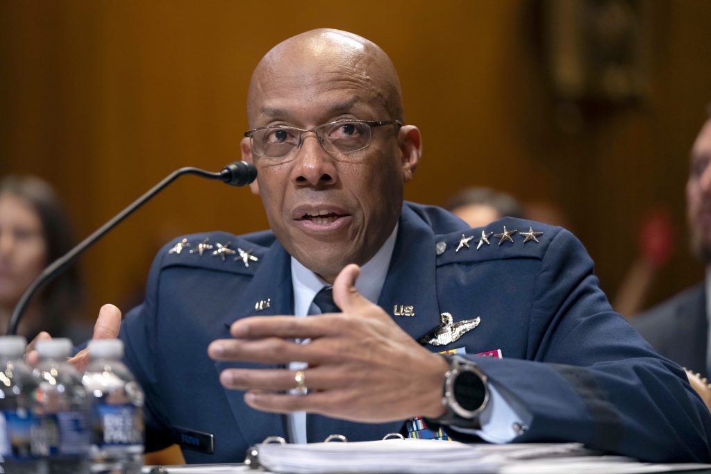 Former Pentagon chiefs call for hearings on military leaders’ firings