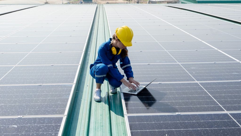 US solar industry saw record growth in 2024, but faces uncertain future