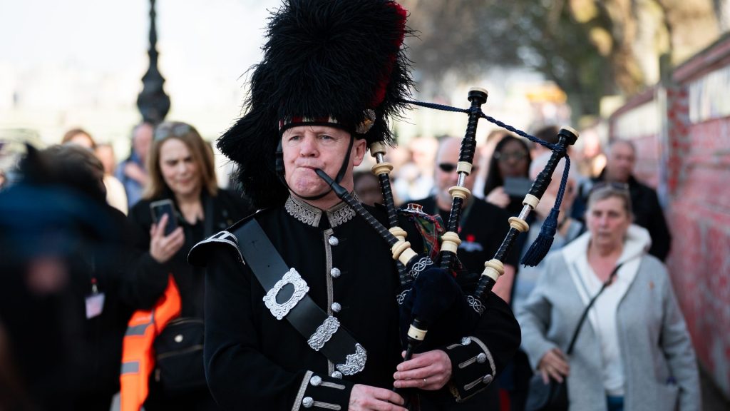 Thousands gather in the UK to mark 5th anniversary of COVID-19 pandemic