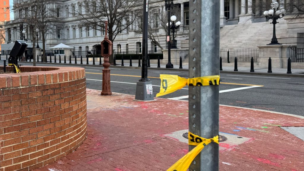 Man shot by Secret Service near White House, investigation underway