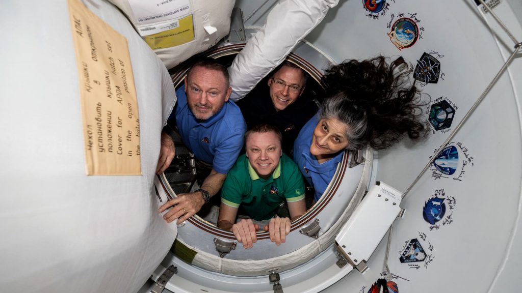 US astronauts stranded on ISS returning home on SpaceX capsule