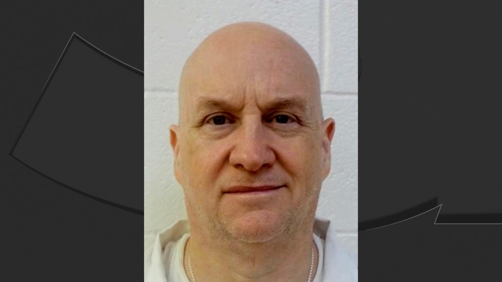 Convicted killer ex-police chief escapes Arkansas prison in disguise