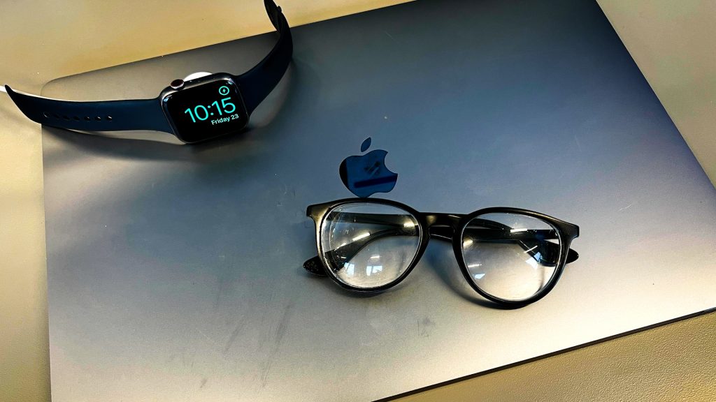 Apple races to build smart glasses for 2026 AI hardware launch