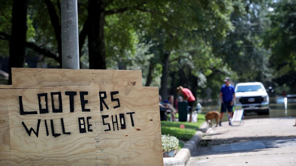 Bipartisan bill would make disaster looting a felony