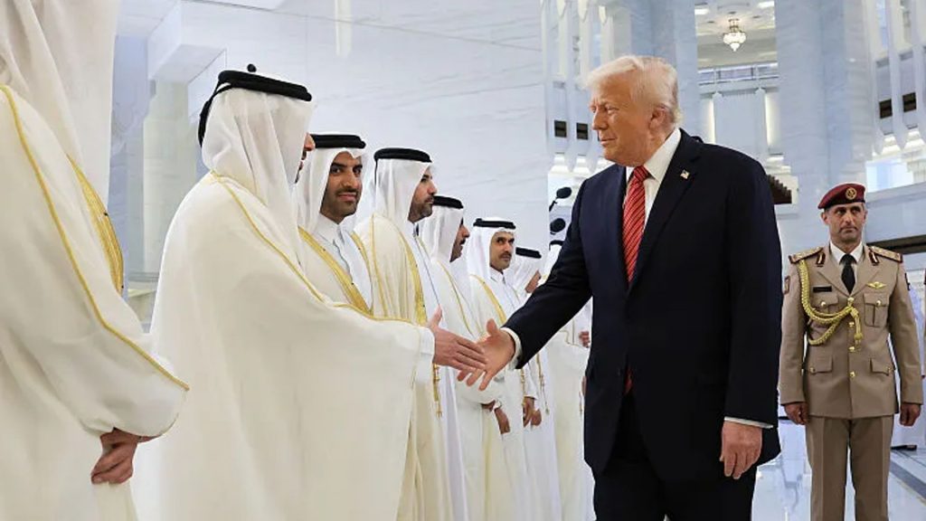 Trump lifts sanctions on Syria in effort to strengthen ties with Saudi Arabia