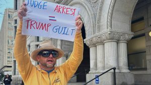 Judge cites Trump ‘official acts’ immunity to dismiss migrant abetting charges