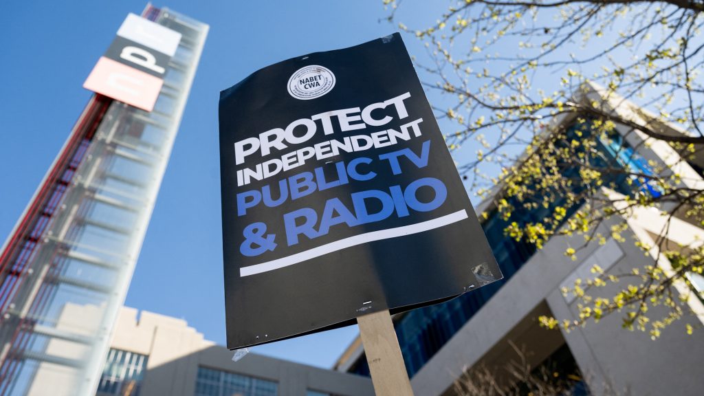 New executive order cuts funding to NPR and PBS