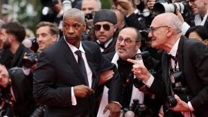 Touching a stranger? Denzel Washington reminded us why you shouldn’t