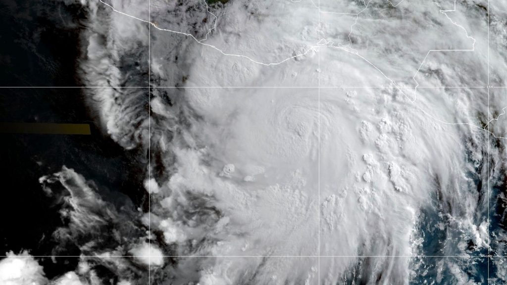 Hurricane Erick makes landfall in Mexico as Category 3 storm