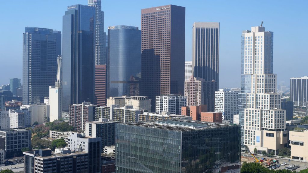 Some LA migrant street vendors being paid to stay at home