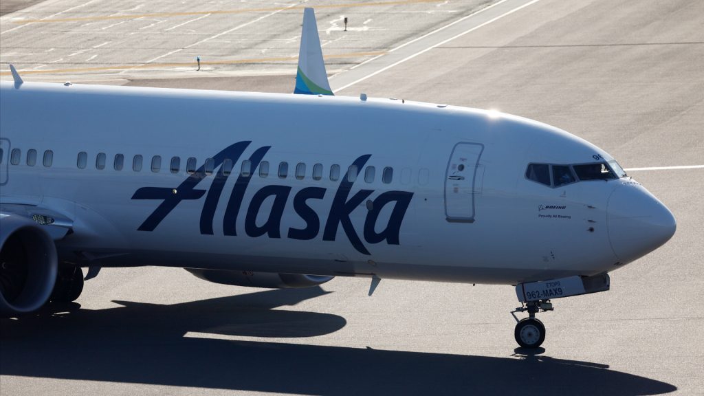 Alaska Airlines blames IT outage for systemwide flight delays