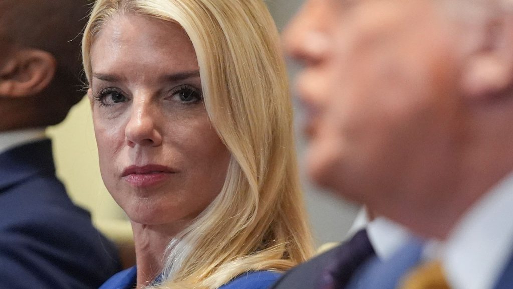 Judge dismisses Trump admin lawsuit over Illinois sanctuary policies