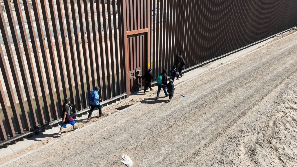 Judge blocks Trump asylum policy, citing violation of immigration law