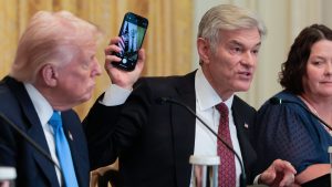 White House announces new way for private companies to track medical data
