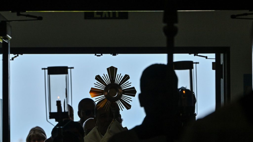 Some US Catholic dioceses exempt immigrants from Mass amid ICE fears