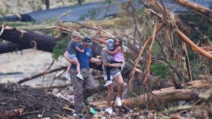 More than 2 dozen dead, search for missing continues after flooding in Texas