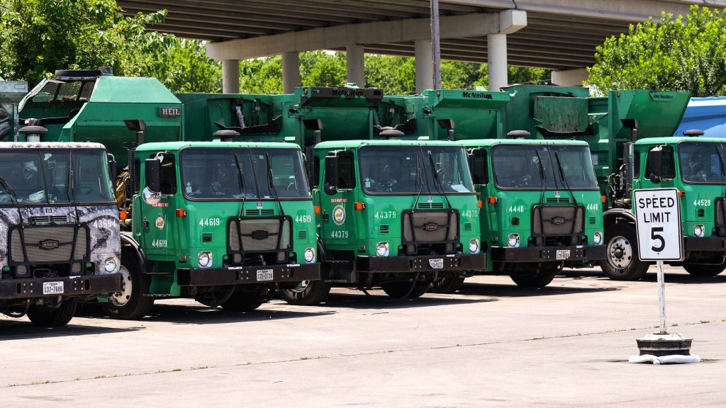 What happens when a city’s recycling program stops working?