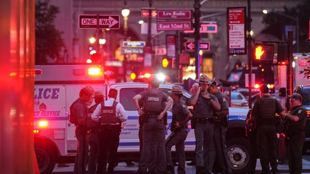 Las Vegas resident ID’d as suspect in Manhattan office building mass shooting