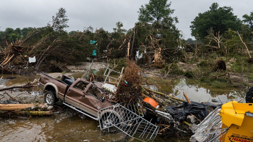 Weather service under scrutiny over Texas flood forecasts