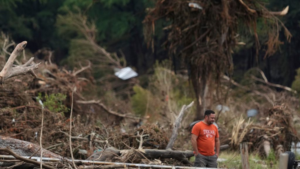 More floods lead to evacuations in Texas; search for July 4 victims paused