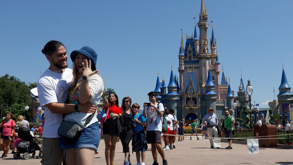 Forget Tinder, Disney adults now have their own dating app