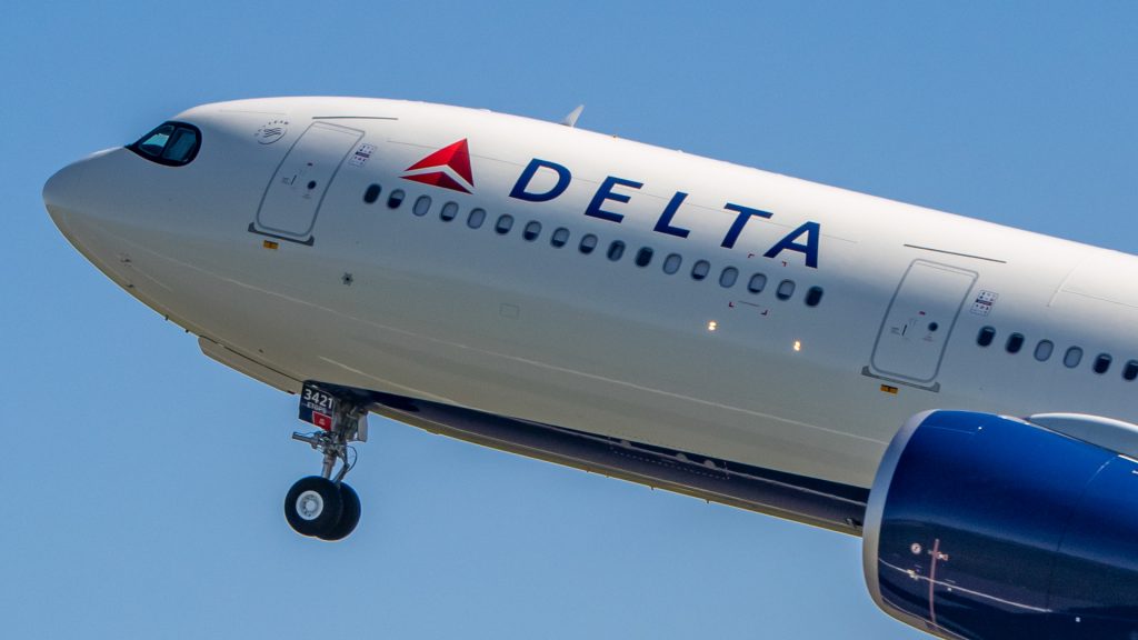 ‘Significant’ turbulence on Delta flight injures 25