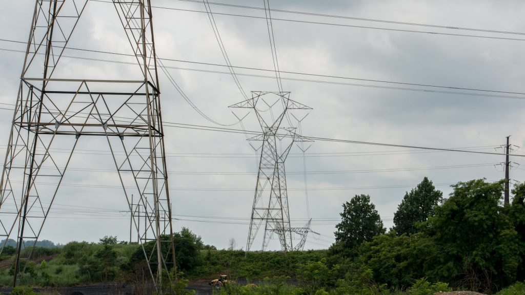 Major midwest transmission line Grain Belt Express loses $4.9 billion loan