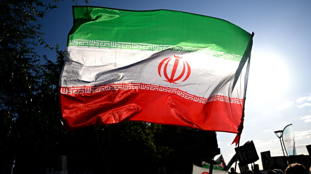 UK government warns of Iranian assassination threat