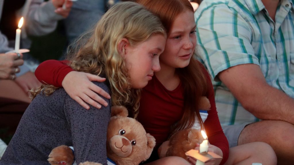Minneapolis mourns after Catholic school shooting, ‘Alligator Alcatraz’ empties out: Unbiased Updates, Aug. 28, 2025