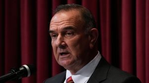 Missouri Gov. Mike Kehoe calls for special session on redistricting 