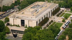 White House orders sweeping review of Smithsonian museums