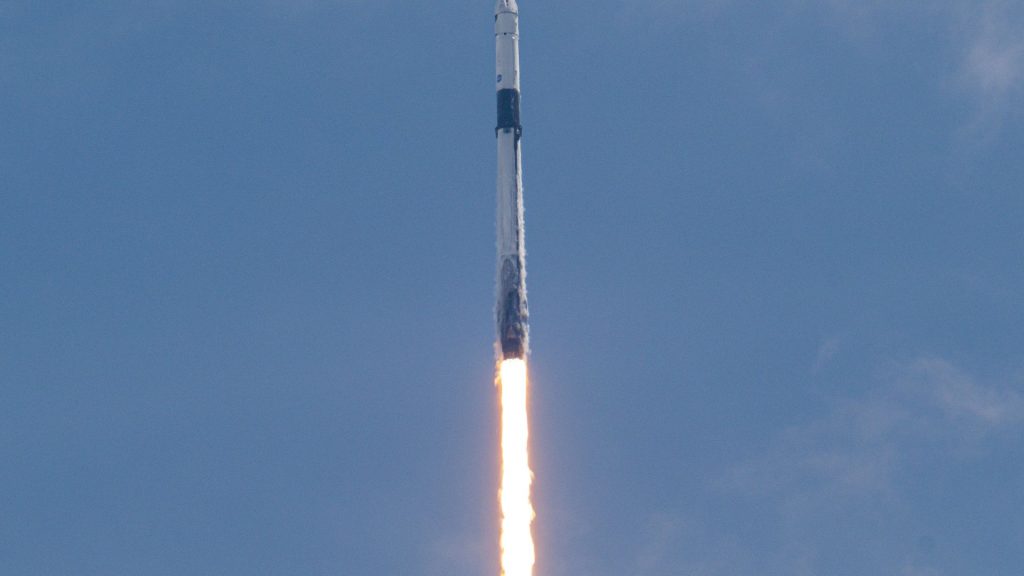 Musk’s SpaceX launches secret military space shuttle