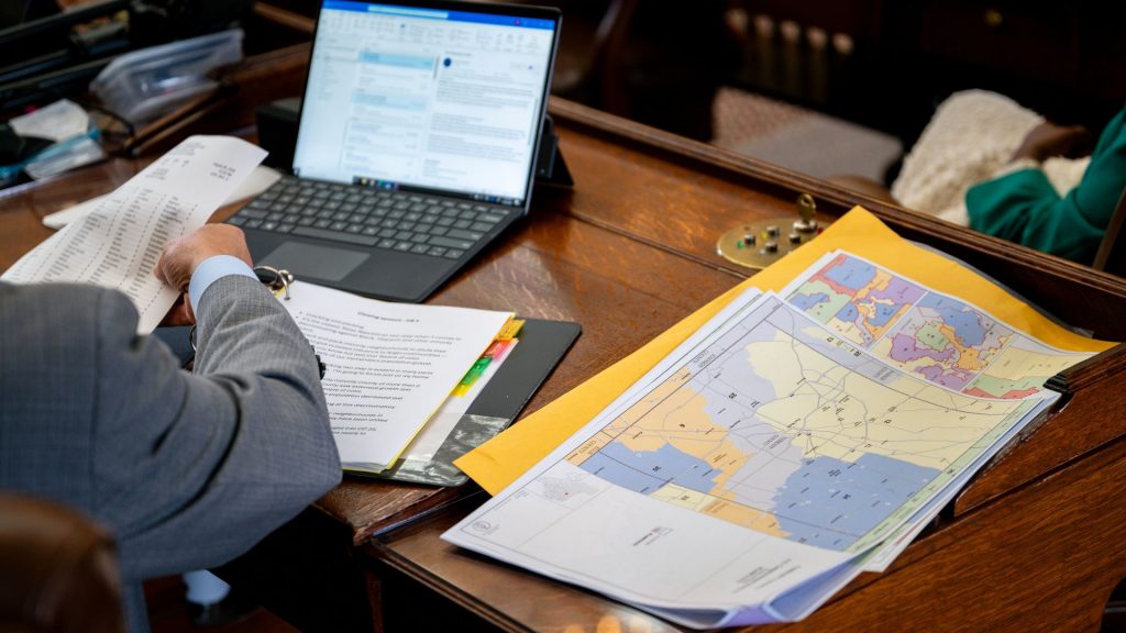 Texas House approves new congressional maps to boost GOP edge