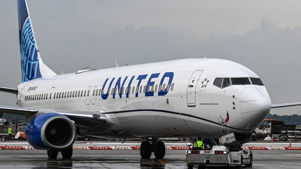 United Airlines tells passengers computer issues are ‘fixed’ after nationwide ground stop