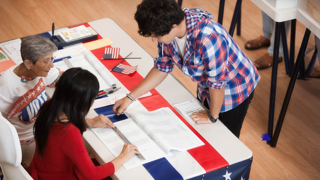 Democrats shed millions of registered voters, Republicans gain: Report
