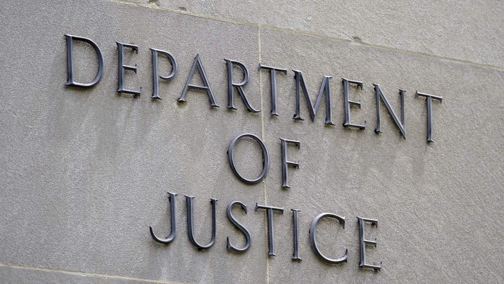 DOJ asks SCOTUS to let it end Venezuelans’ Protected Status