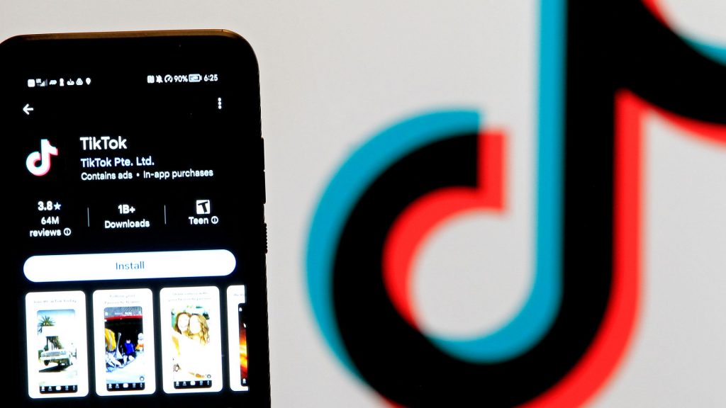 Trump to sign deal for US TikTok investors, including Fox’s Murdoch