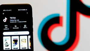 Trump to sign deal for US TikTok investors, including Fox’s Murdoch