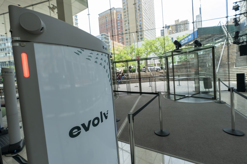 VA hospitals pay for AI weapons scanners testers say are error-prone