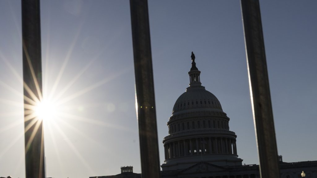 Federal workers see first payday without a check as shutdown drags on
