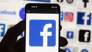 Meta removes Chicago ICE tracking Facebook group after DOJ request