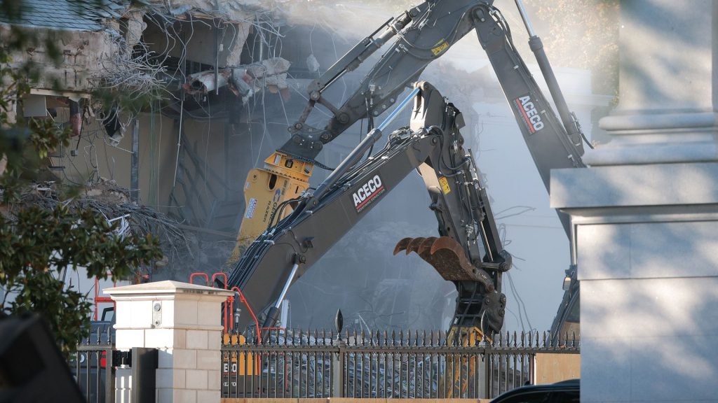 Amid demolition backlash, White House says it will seek approval for ballroom