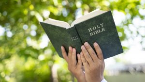 Oklahoma halts Bible distribution plan in public schools