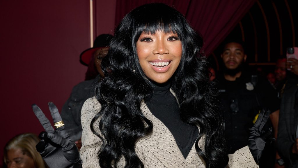 Brandy speaks out after abruptly leaving stage during Chicago concert