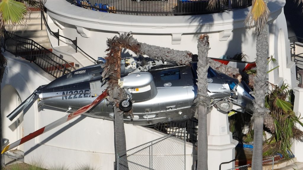 5 taken to hospital after helicopter crash in California