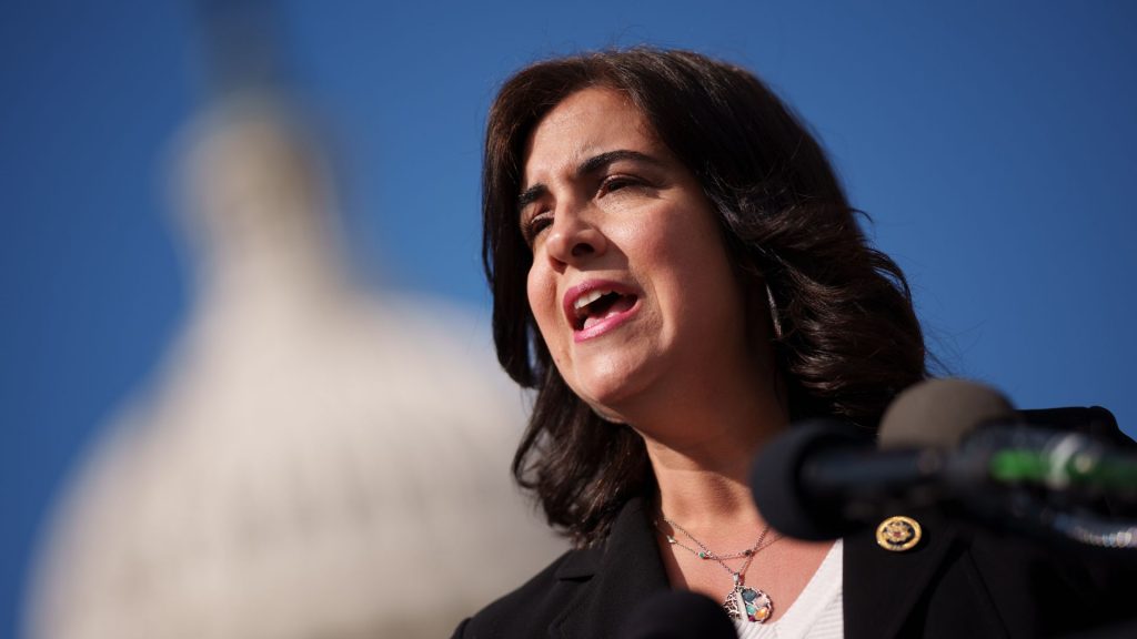 New Yorkers sue to redraw congressional map, putting GOP seat in jeopardy