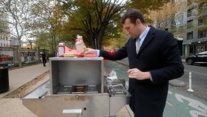 IRS lawyer opens hot dog stand to keep working during government shutdown
