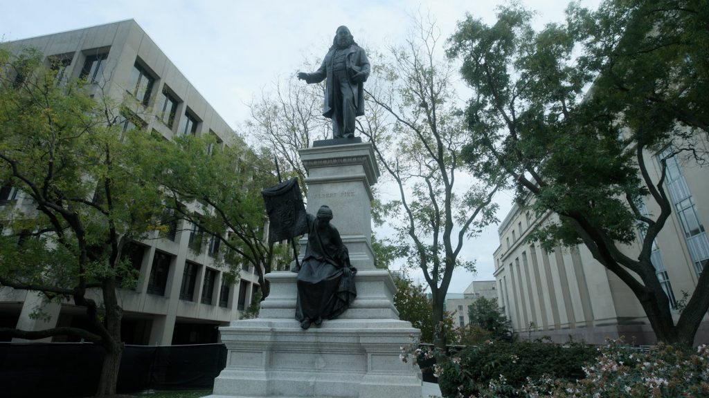 Confederate statue reinstalled in DC after Trump executive order