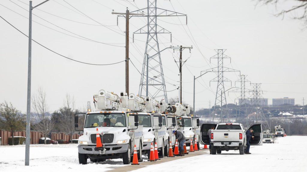 Data centers drive ‘elevated risk’ of electricity shortages this winter