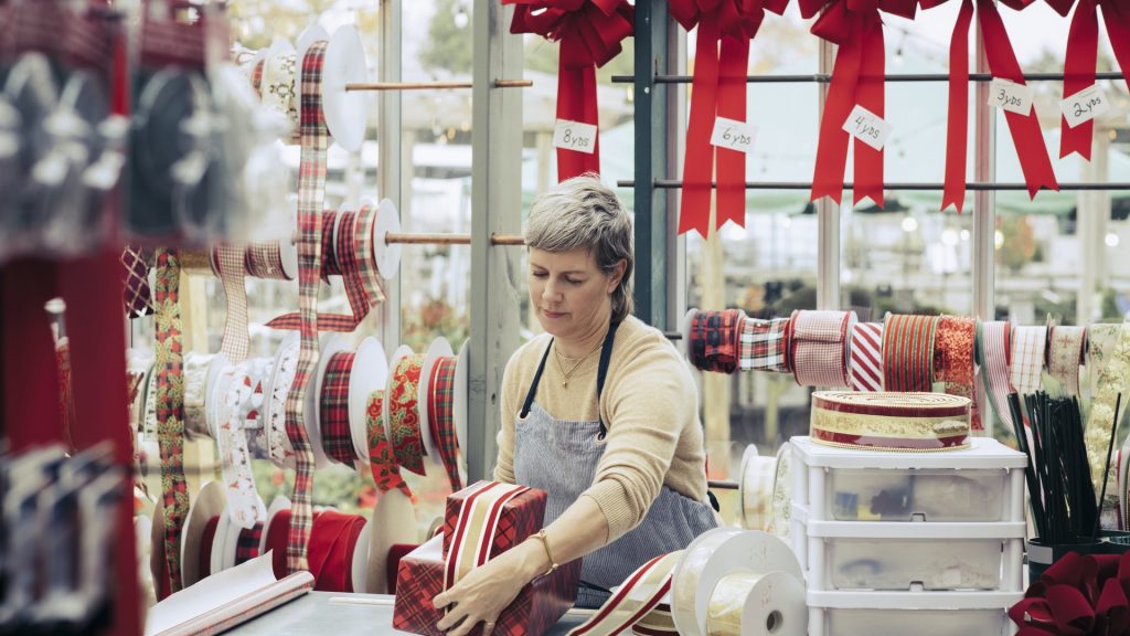 As America clocks out for the holidays, more want to clock in to a second job